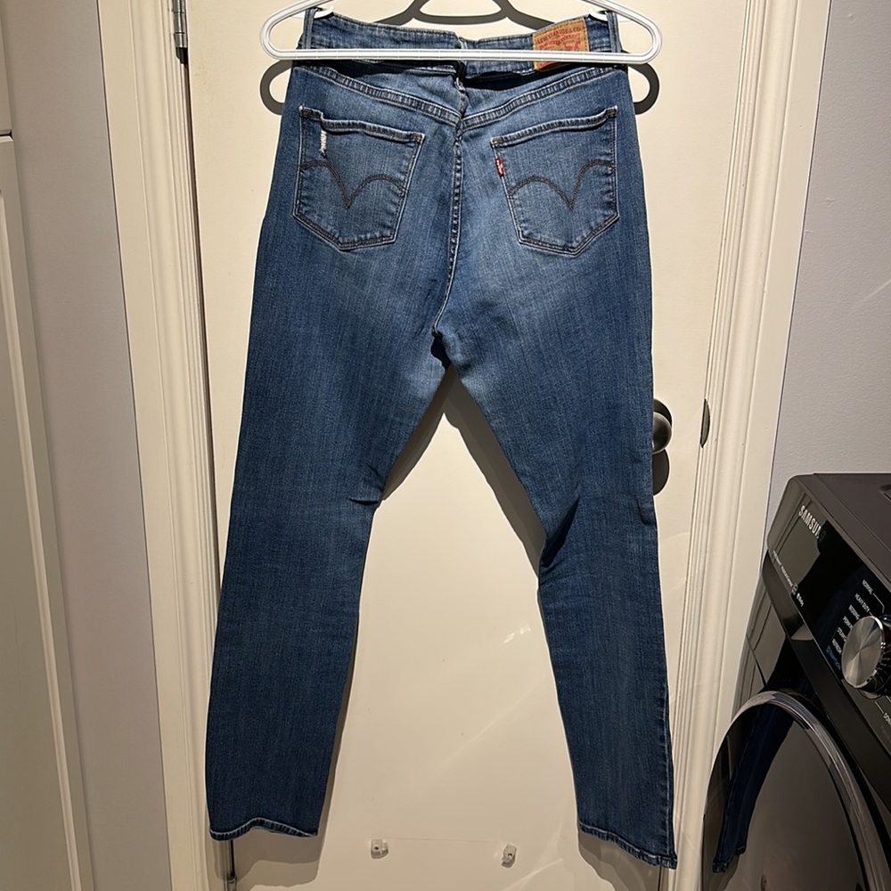 Levi Mid Rise Skinny - Picture 3 of 3